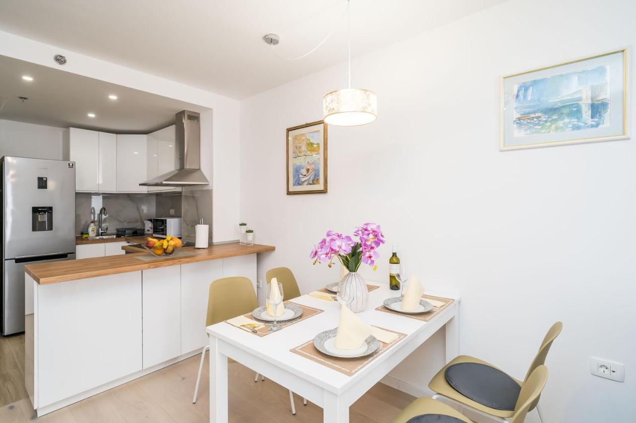 Apartment Nava - New And Spacious Gem - Free Parking دوبروفينك المظهر الخارجي الصورة