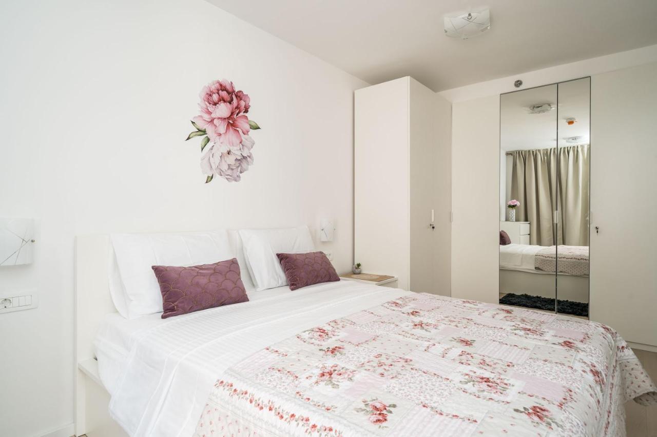 Apartment Nava - New And Spacious Gem - Free Parking دوبروفينك المظهر الخارجي الصورة